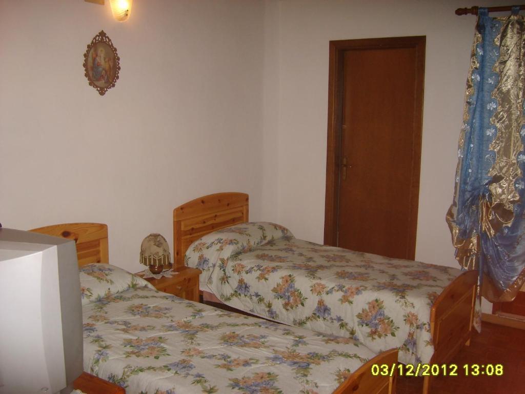 Antico Albergo Sant'Antonio Fonzaso Oda fotoğraf