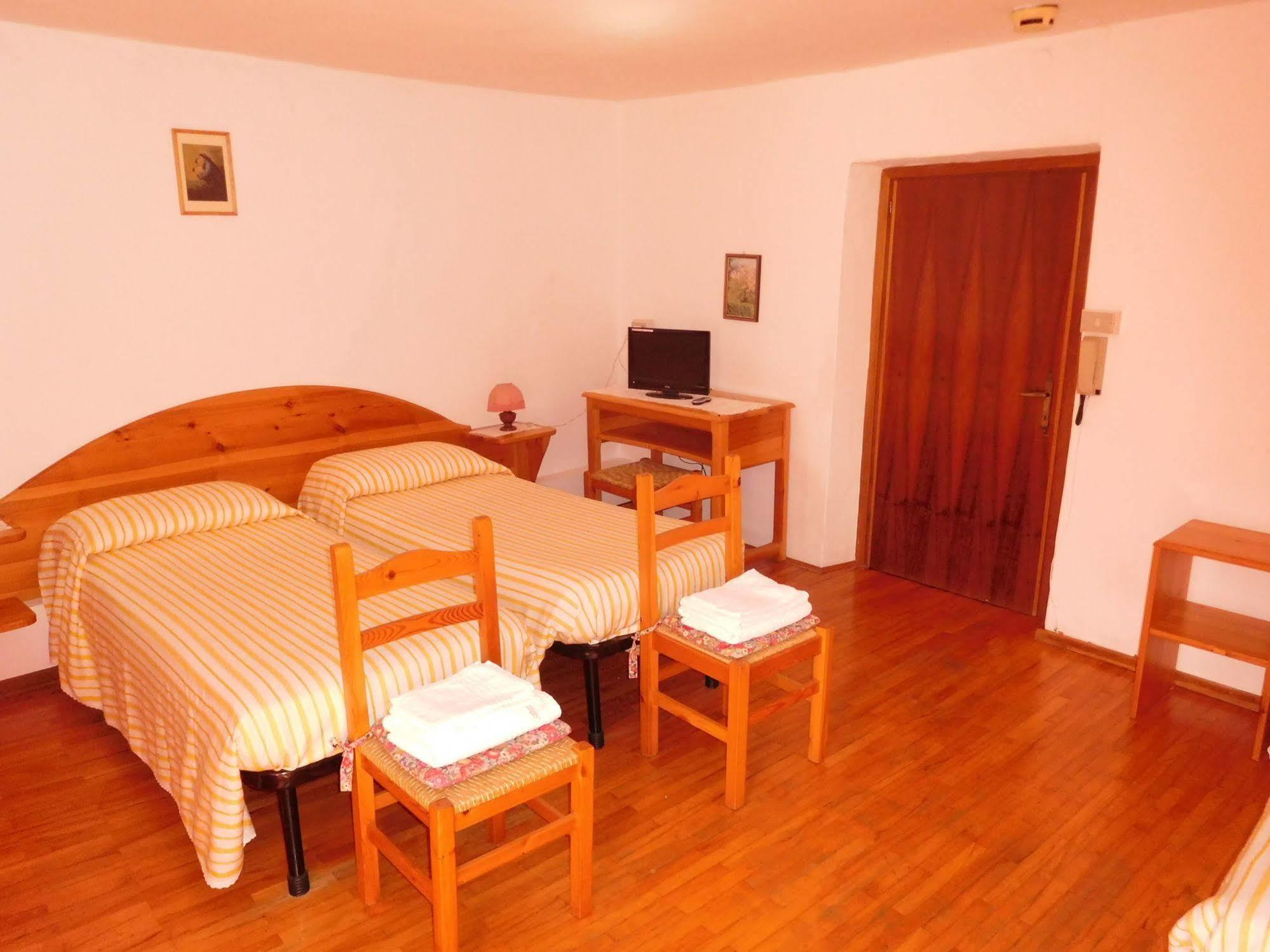 Antico Albergo Sant'Antonio Fonzaso Dış mekan fotoğraf