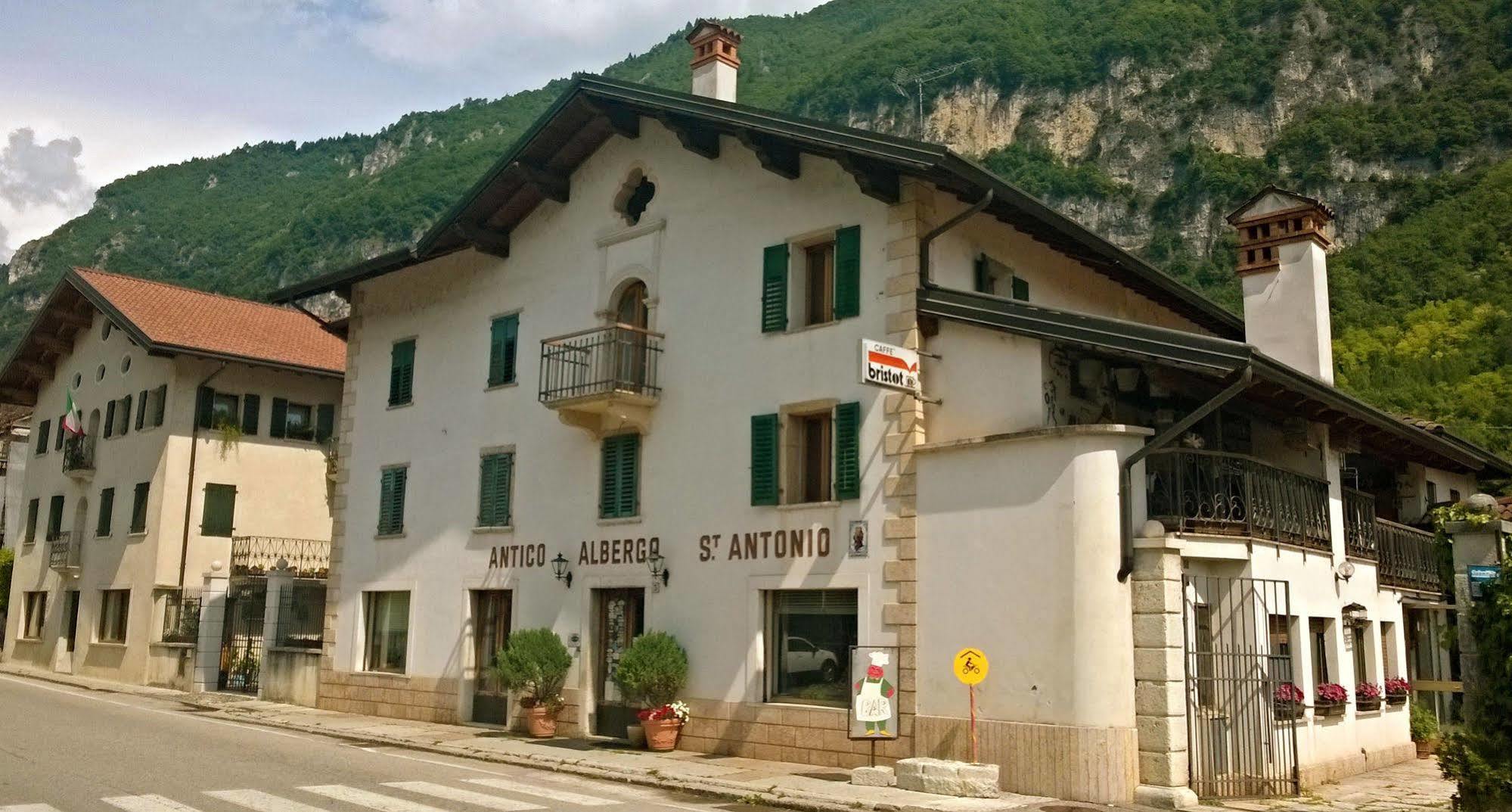 Antico Albergo Sant'Antonio Fonzaso Dış mekan fotoğraf